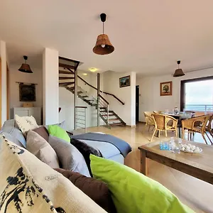 https://los-briones.in-canary-islands.com